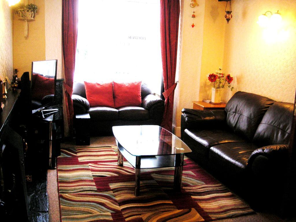 Ty Newydd Guest House Guest house
